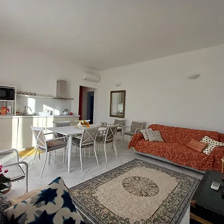 Casa Luisa 1 Trilocale Apartment *